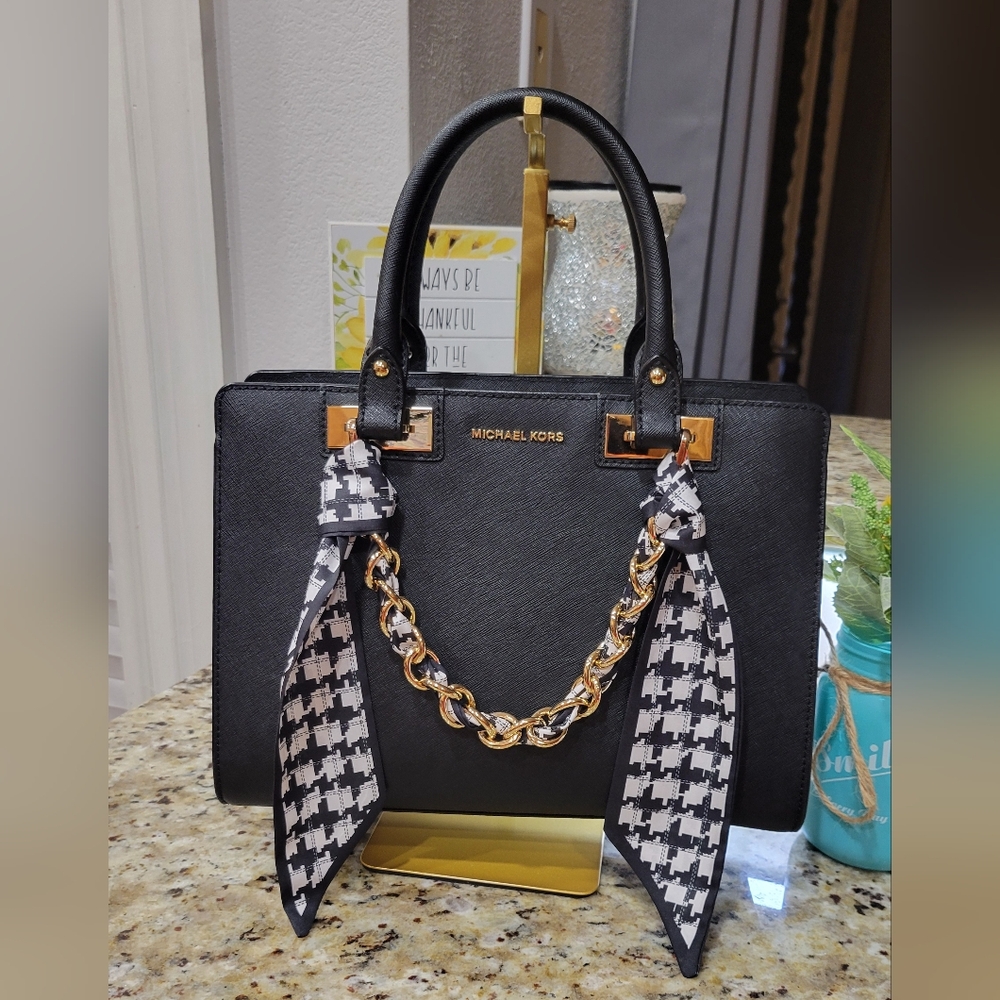 Black Michael Kors Handbag with Gold Chain And Purse Scarf
